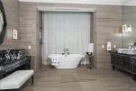 Master ensuite